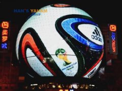 世界杯广告巨球来袭